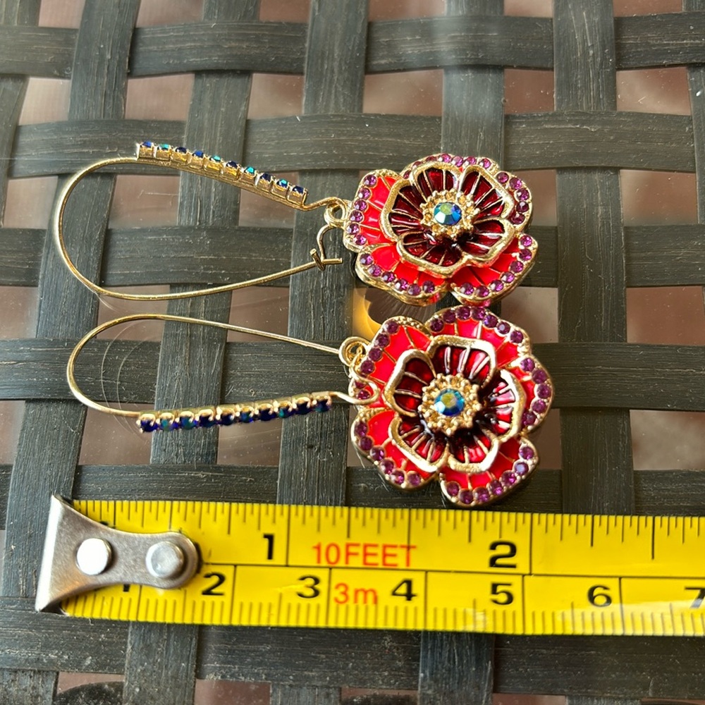 Betsey Johnson Floral Drop Earrings/NWT - Picture 3 of 7